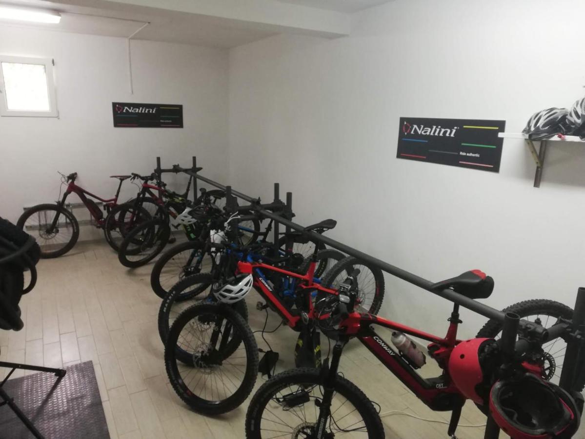 Hotel Tirrena Bike & Country Hotel Portoferraio Exterior photo