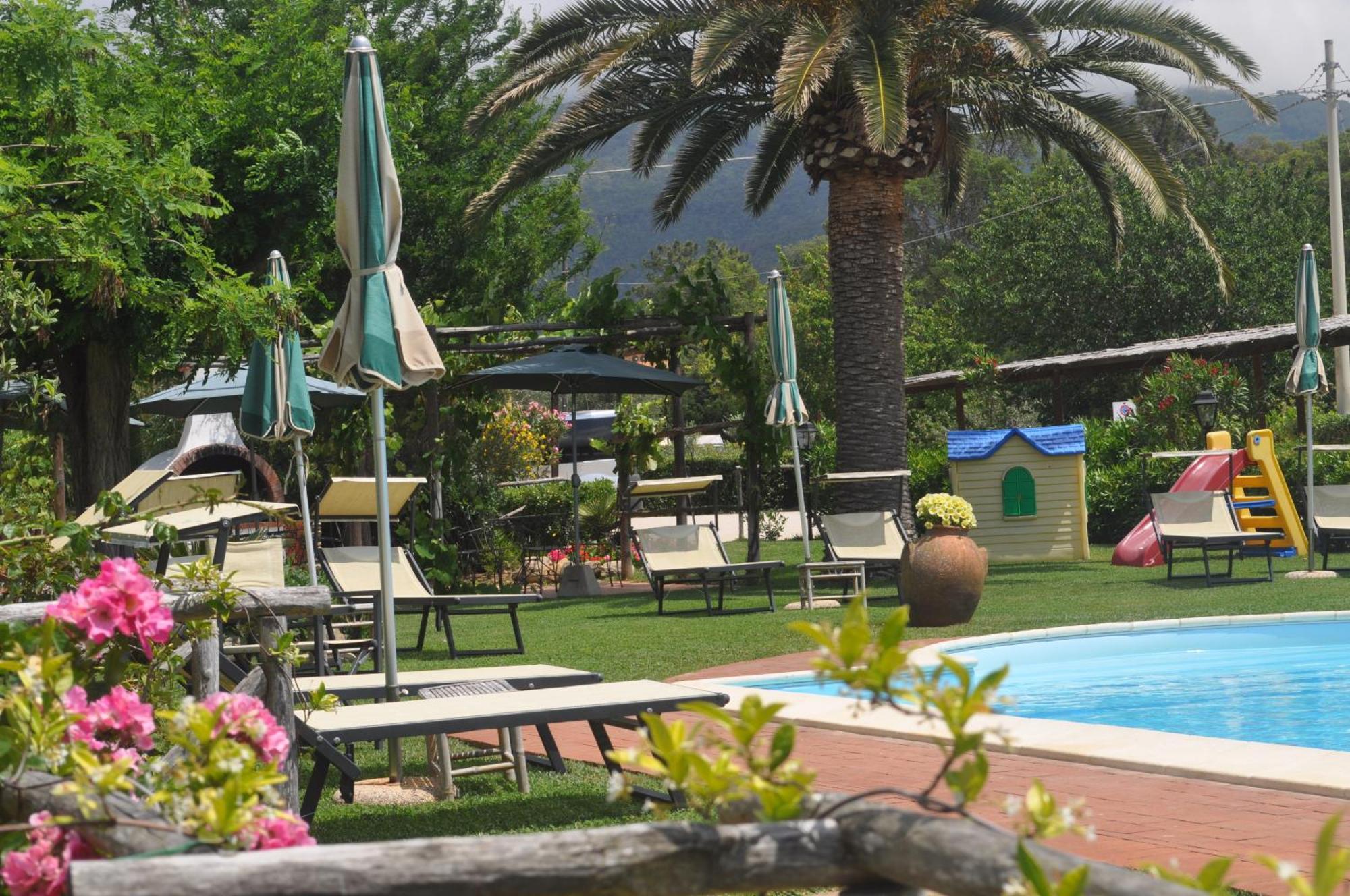 Hotel Tirrena Bike & Country Hotel Portoferraio Exterior photo