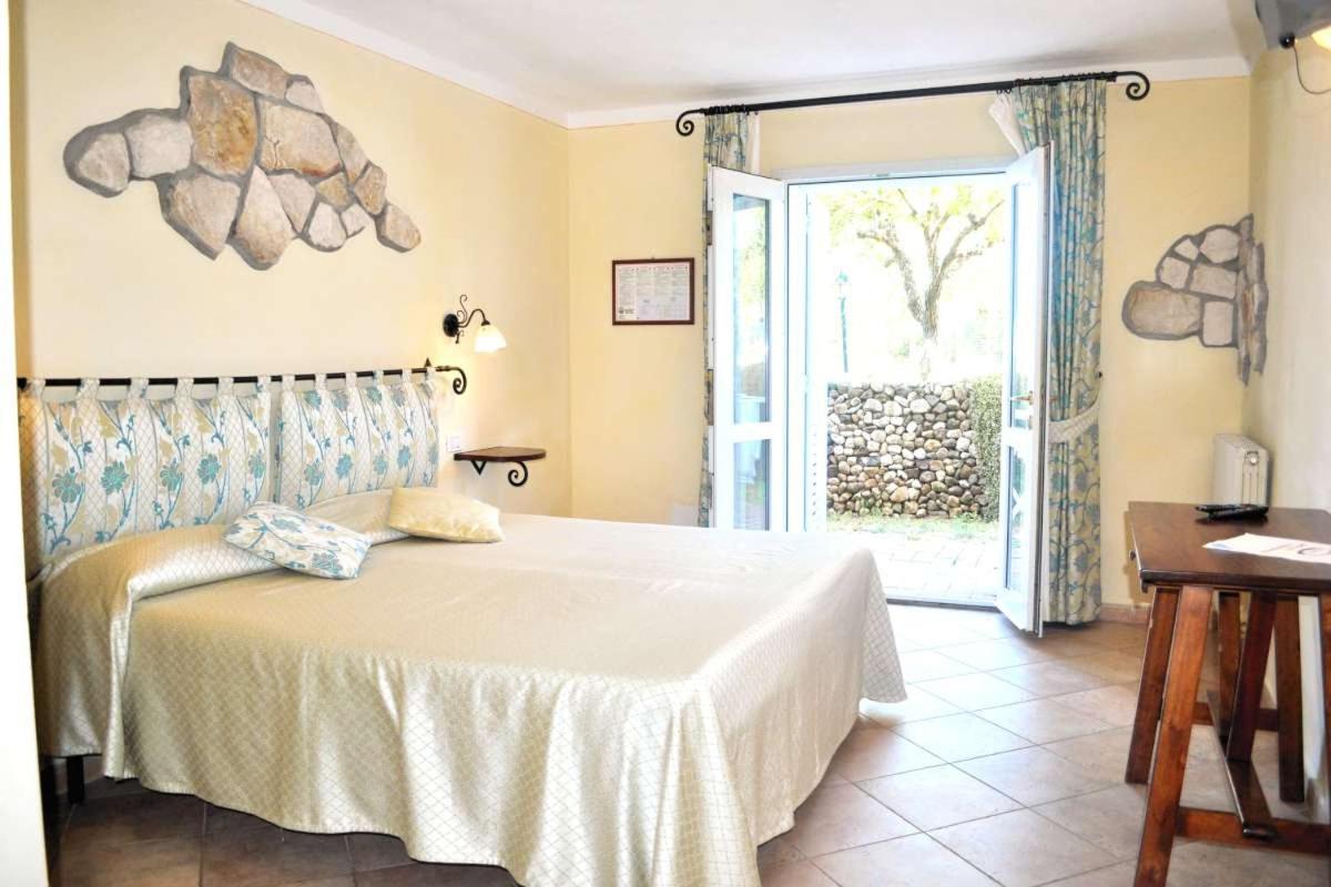 Hotel Tirrena Bike & Country Hotel Portoferraio Exterior photo