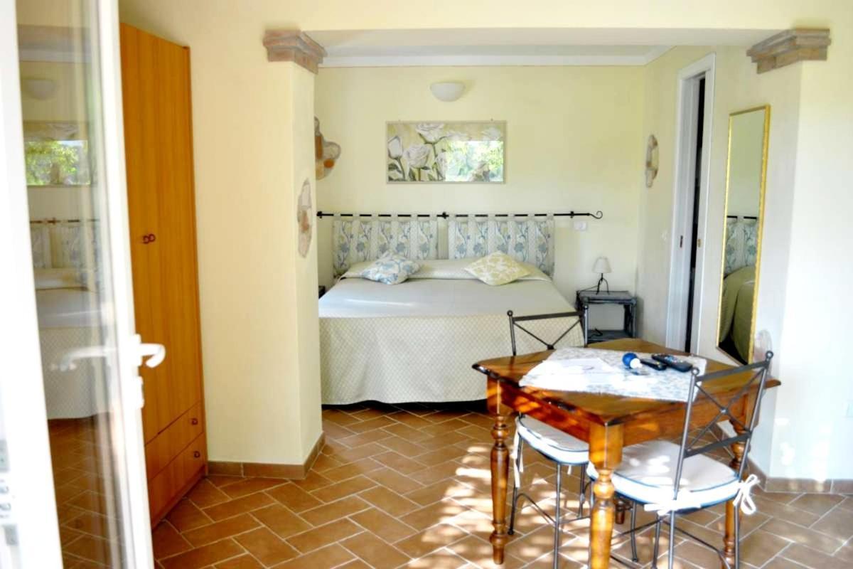 Hotel Tirrena Bike & Country Hotel Portoferraio Exterior photo