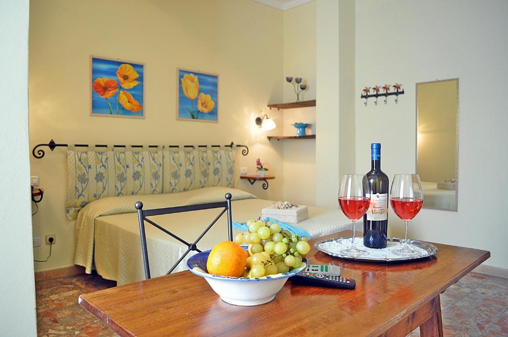 Hotel Tirrena Bike & Country Hotel Portoferraio Room photo