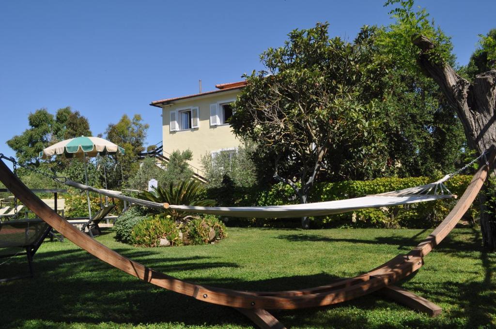 Hotel Tirrena Bike & Country Hotel Portoferraio Exterior photo