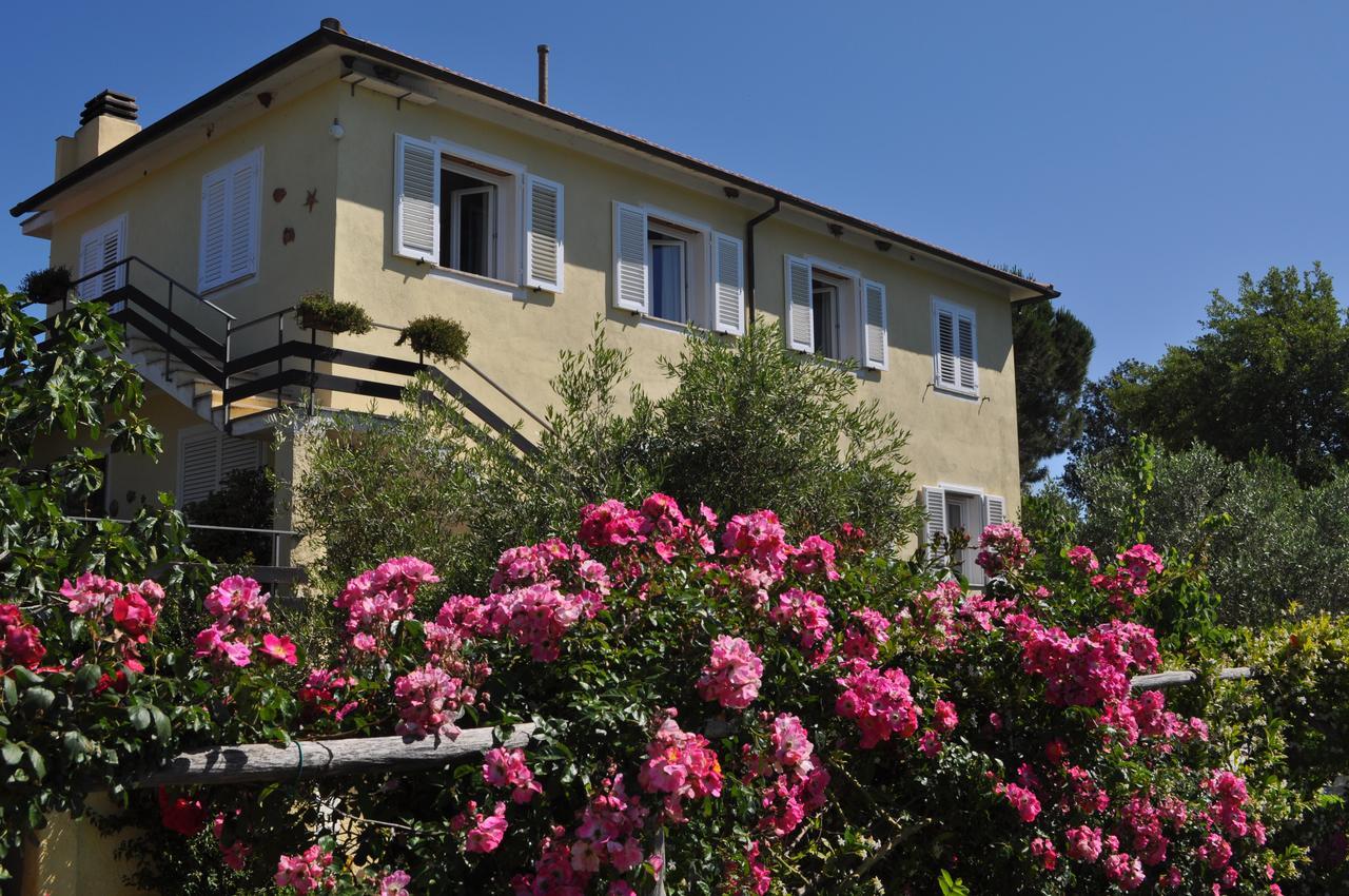 Hotel Tirrena Bike & Country Hotel Portoferraio Exterior photo