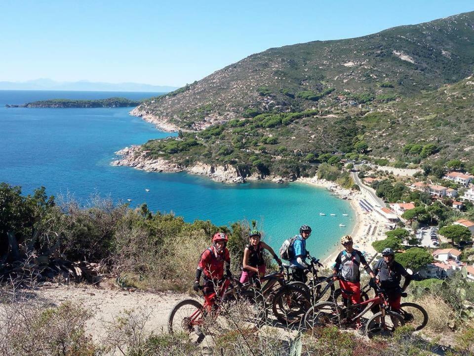 Hotel Tirrena Bike & Country Hotel Portoferraio Exterior photo
